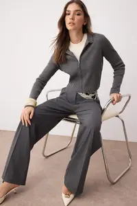 TRENDYOLMİLLA Anthracite Crop Zippered Knitwear Cardigan - Image 3