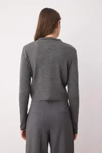 TRENDYOLMİLLA Anthracite Crop Zippered Knitwear Cardigan - Image 4