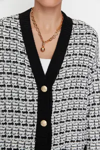 TRENDYOLMİLLA Black Wide Pattern Tweed Look Silvery Knitwear Cardigan - Image 4