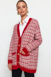 TRENDYOLMİLLA Red Wide Pattern Textured Glitter Knitwear Cardigan - Image 2