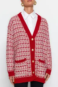 TRENDYOLMİLLA Red Wide Pattern Textured Glitter Knitwear Cardigan - Image 5
