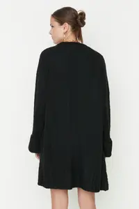TRENDYOLMİLLA Black Wide Pattern Soft textured Knitwear Cardigan - Image 5