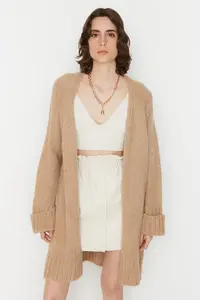 TRENDYOLMİLLA Camel Wide Pattern Soft textured Knitwear Cardigan