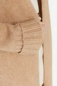 TRENDYOLMİLLA Camel Wide Pattern Soft textured Knitwear Cardigan - Image 4