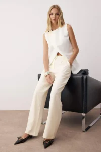 TRENDYOLMİLLA Ecru High Waist Wide Leg/Wide Leg Pilili Weaving Dress Pants - Image 2