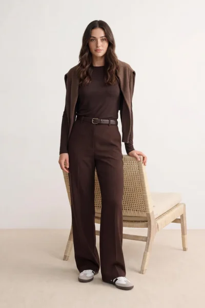 TWOAW21PL0332-BROWN_1