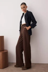 TRENDYOLMİLLA Dark Brown Wide Leg Wide Leg Bootcut Weaving Dress Pants - Image 3