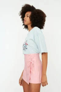 TRENDYOLMiLLA Pink Baglama and eyelet Detailed Weaving Shorts Skirt - Image 4