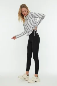 TRENDYOLMİLLA Black Fleece Inside Scuba High Waist Flexible Knitting Leggings - Image 5
