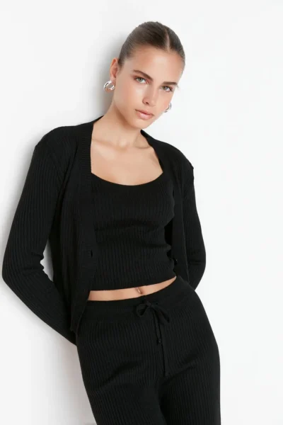 TWOAW22AU0006-BLACK_1