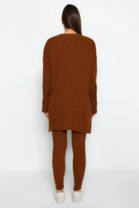 TRENDYOLMİLLA Dark Brown Wide Pattern Knitwear Top and Bottom Set - Image 4