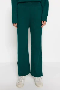 TRENDYOLMİLLA Emerald Green Wide Pattern Knitwear Top and Bottom Set - Image 4