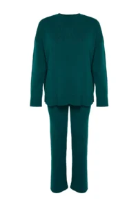 TRENDYOLMİLLA Emerald Green Wide Pattern Knitwear Top and Bottom Set - Image 6