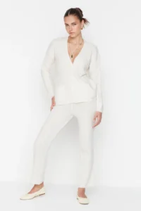 TRENDYOLMİLLA Ecru Wide Pattern Soft textured Knitwear Top and Bottom Set - Image 3