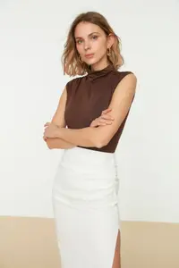 TRENDYOLMİLLA Brown Turtleneck Sleeveless Flexible snaps Knitting Bodysuit .D.0006 - Image 4