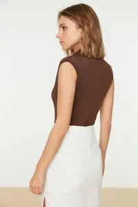 TRENDYOLMİLLA Brown Turtleneck Sleeveless Flexible snaps Knitting Bodysuit .D.0006 - Image 6