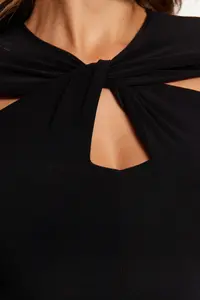 TRENDYOLMİLLA Black Cut Out and Gather Detailed Fitted Flexible snaps Knitting Bodysuit .D.0047 - Image 4
