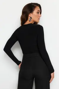 TRENDYOLMİLLA Black Cut Out and Gather Detailed Fitted Flexible snaps Knitting Bodysuit .D.0047 - Image 5