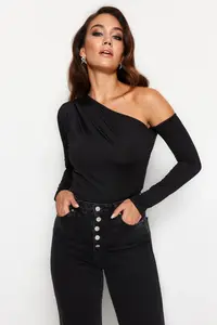 TRENDYOLMİLLA Black Asymmetric Yaka Long Sleeve Flexible Bottom snaps Knitting Bodysuit .D.0080 - Image 3