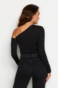 TRENDYOLMİLLA Black Asymmetric Yaka Long Sleeve Flexible Bottom snaps Knitting Bodysuit .D.0080 - Image 8