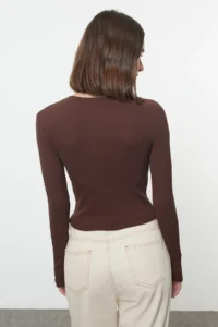 TRENDYOLMİLLA Brown-Beige 2 Sets Package Fitted Crew Neck Ribbed Crop Flexible Knitting Blouse - Image 7