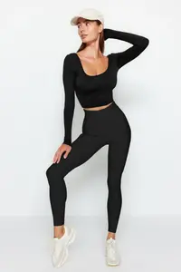 TRENDYOLMİLLA Black seamless/Seamless Crop Extra Flexible Knitting Sports Top/Blouse - Image 3