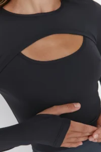 TRENDYOLMİLLA Dark Anthracite Crop Window/Cut Out and Thumb Hole Detailed Knitting Sports Top/Blouse - Image 4