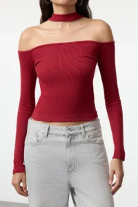 TRENDYOLMİLLA Burgundy Carmen Collar Choker Detailed Fitted Crop Ribbed Knitting Blouse - Image 3