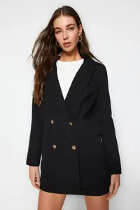 TRENDYOLMİLLA Black Oversized Lined buttoned Weaving Blazer Jacket - Image 3