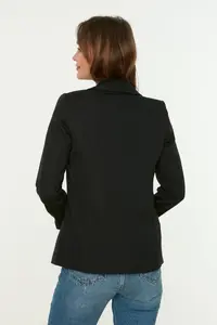 TRENDYOLMİLLA Black Regular Lined buttoned Weaving Blazer Jacket - Image 5