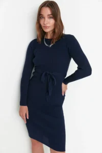 TRENDYOLMİLLA Navy Blue Midi Knitwear Belt Detailed Dress - Image 3