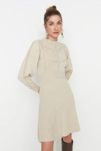 TRENDYOLMİLLA Beige Mini Knitwear Lace Dress - Image 3