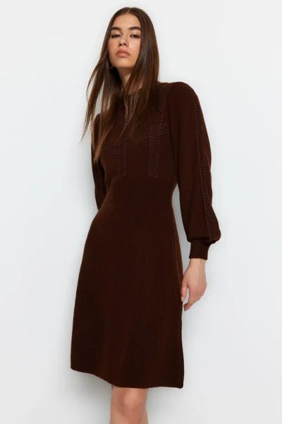 TWOAW22EL0011-BROWN_1