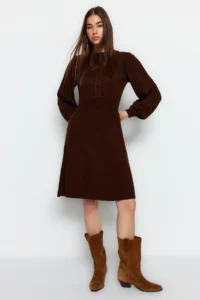 TRENDYOLMİLLA Brown Mini Knitwear Lace Dress - Image 3
