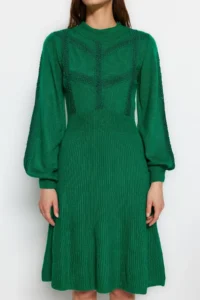 TRENDYOLMİLLA Green Mini Knitwear Lace Dress - Image 8