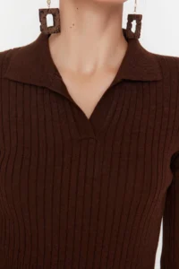 TRENDYOLMİLLA Brown Midi Knitwear Polo Shirt Collar Dress - Image 4