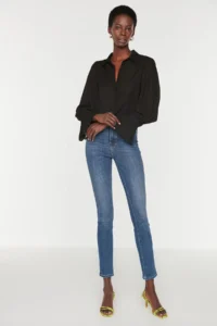 TRENDYOLMİLLA Black Boho Spanish Arm Regular Normal Pattern Weaving Shirt - Image 3