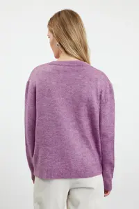 TRENDYOLMİLLA Lilac Soft textured Jewel buttoned Jacket Look Knitwear Cardigan - Image 5