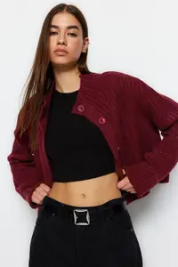 TRENDYOLMİLLA Burgundy Crop Soft textured Dog collar Knitwear Cardigan - Image 2
