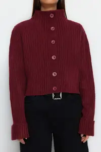 TRENDYOLMİLLA Burgundy Crop Soft textured Dog collar Knitwear Cardigan - Image 4