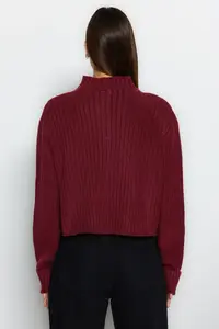 TRENDYOLMİLLA Burgundy Crop Soft textured Dog collar Knitwear Cardigan - Image 6