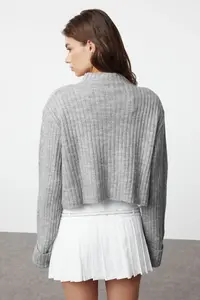 TRENDYOLMİLLA Dark Gray Crop Soft textured Dog collar Knitwear Cardigan - Image 5