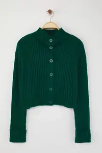 TRENDYOLMİLLA Emerald Green Crop Soft textured Dog collar Knitwear Cardigan - Image 6