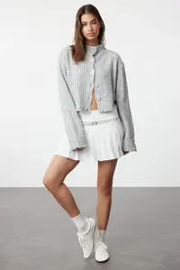 TRENDYOLMİLLA Gray Crop Soft textured Dog collar Knitwear Cardigan - Image 2