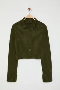 TRENDYOLMİLLA Khaki Crop Soft textured Dog collar Knitwear Cardigan - Image 6
