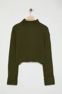 TRENDYOLMİLLA Khaki Crop Soft textured Dog collar Knitwear Cardigan - Image 7