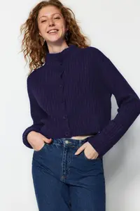 TRENDYOLMİLLA Navy Blue Crop Soft textured Dog collar Knitwear Cardigan