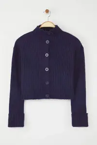 TRENDYOLMİLLA Navy Blue Crop Soft textured Dog collar Knitwear Cardigan - Image 8