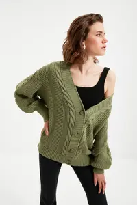 TRENDYOLMİLLA MINT Wide Pattern Knitwear Cardigan - Image 3