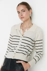 TRENDYOLMİLLA Beige Polo Shirt Collar Knitwear Cardigan